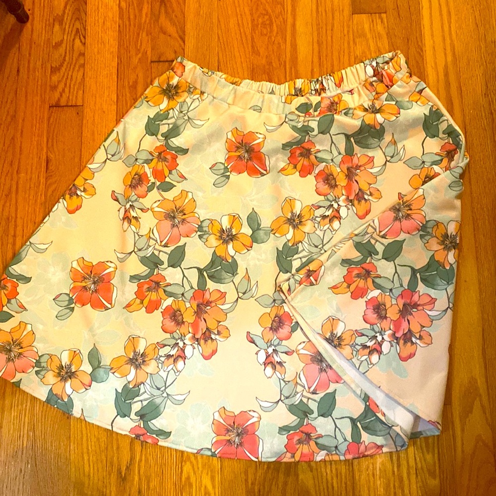 Ladies Skirt Polyester & Spandex New Condition Elastic Waist